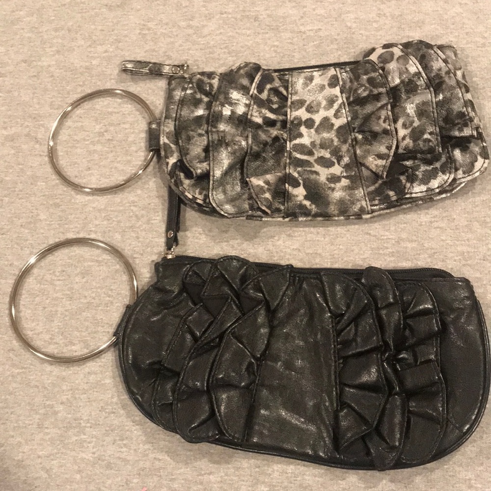 2 wristlets